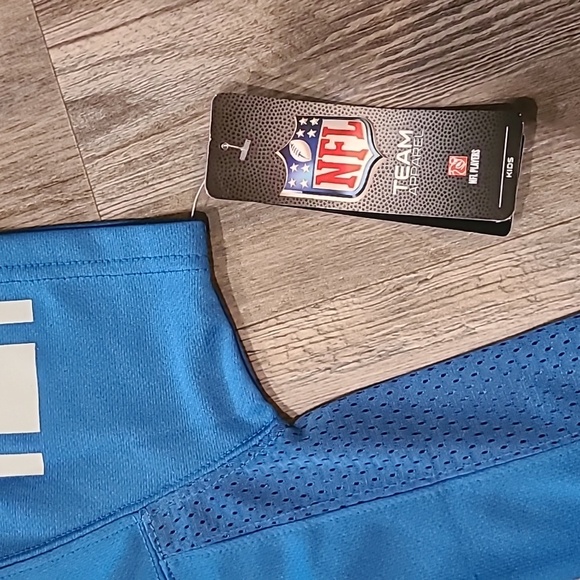 NFL Detriot Lions Jersey - Picture 4 of 6